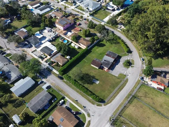 10450 NW 19th Ave, Miami, FL 33147