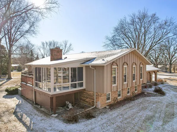 6628 S Oak Ln, Windsor, WI 53598
