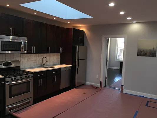 Rented by Target Realty Group | media 21