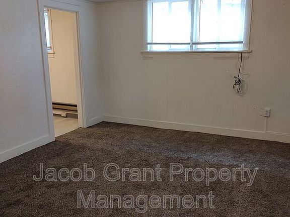 3rd image of 618 S 4th Ave #4