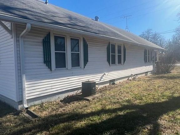 4th image of 4701 Main St