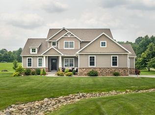 1071 Manchester Ave SW, Navarre, OH 44666