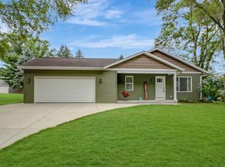 819 N 112th St, Wauwatosa, WI 53226
