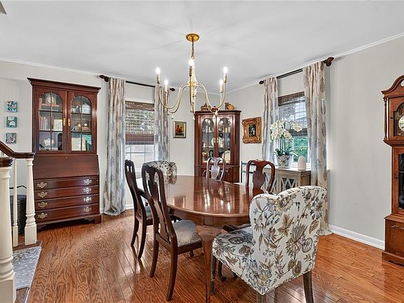 4th image of 629 Aris Ave
