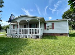 247 Arena Park Dr, Inman, SC 29349