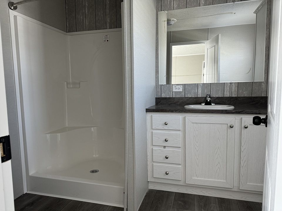 2nd image of 321 Columbine Dr