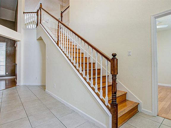 4th image of 1678 Shannon Dr