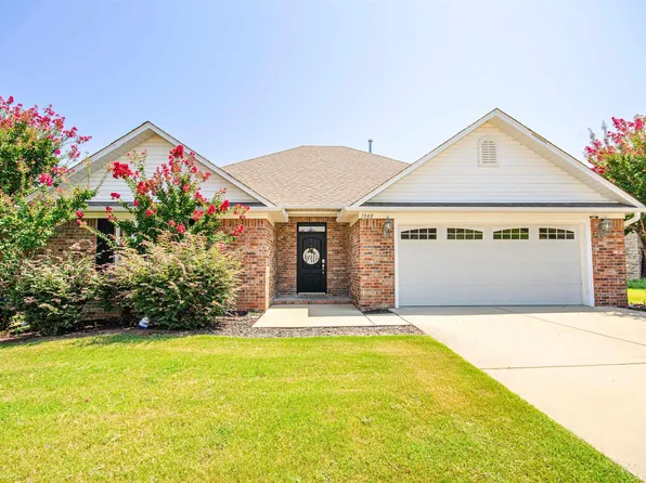 1040 Calloway Dr, Conway, AR 72034