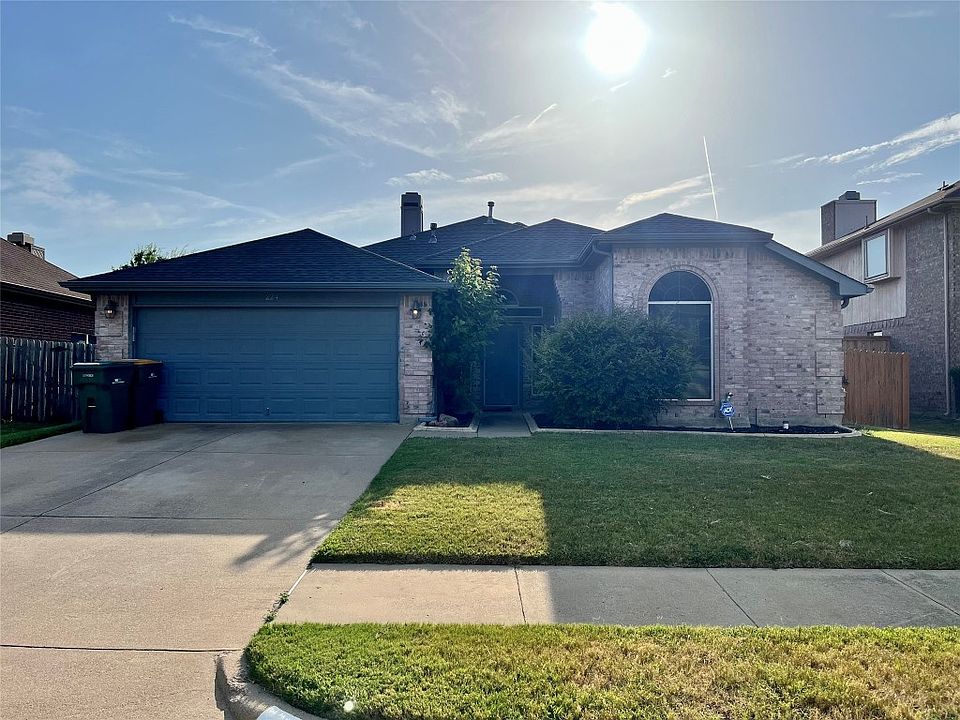 1st image of 224 Armstrong Dr