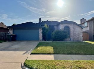 224 Armstrong Dr, Cedar Hill, TX 75104