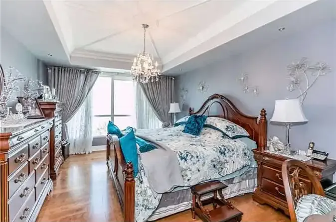 33 Ellen St #1006 — Photo 2