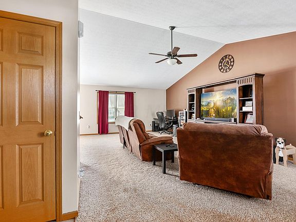 3rd image of 8741 Brenstuhl Park Dr