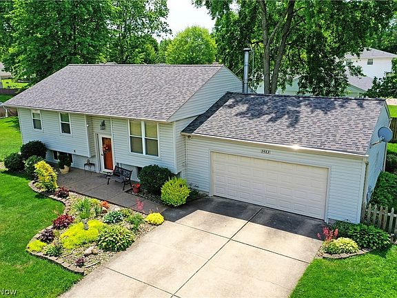 4th image of 2483 Trentwood Dr SE