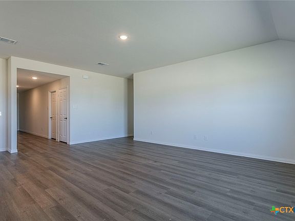 4th image of 3820 Poteet Ct