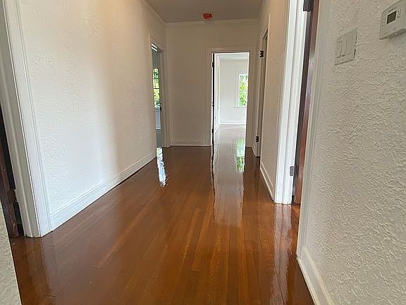 Upstairs corridor 