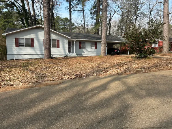 1945 Camellia Ln, Jackson, MS 39204