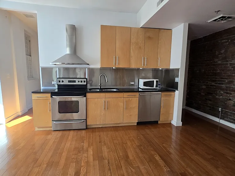 1232 Chestnut St #6002 — Photo 6