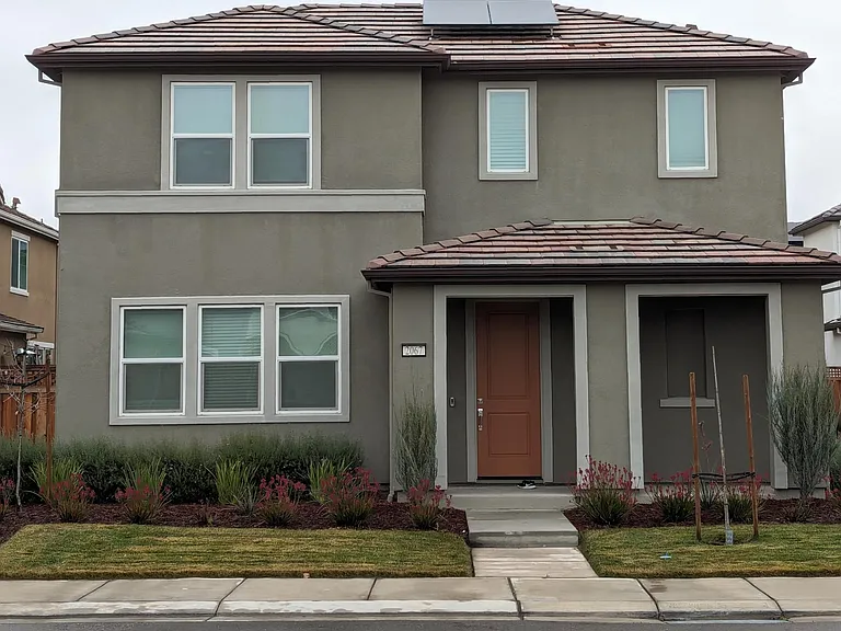 2067 Daimler St — Photo 1