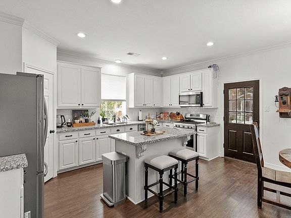 5th image of 29735 Spring Terrace Dr