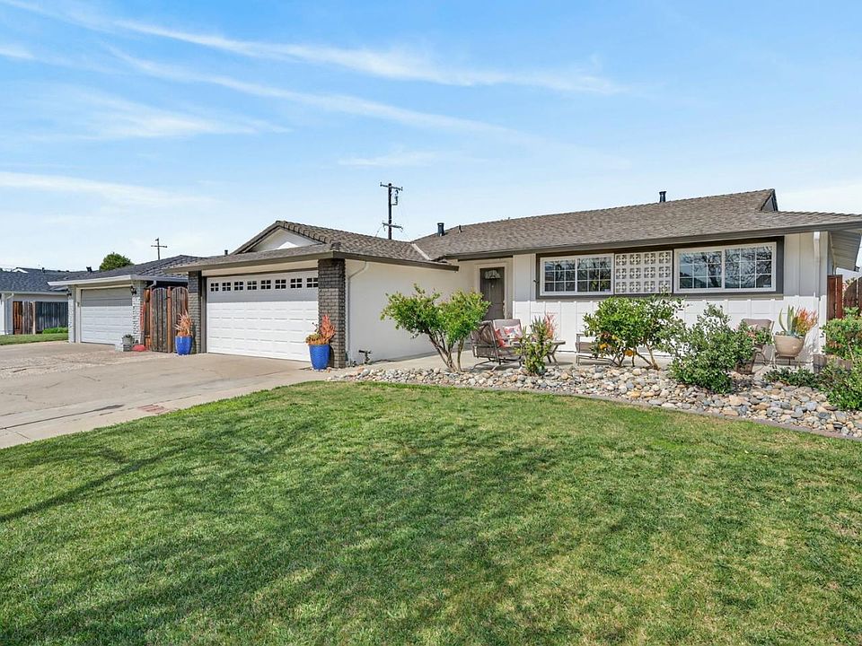 1st image of 559 Yurok Cir