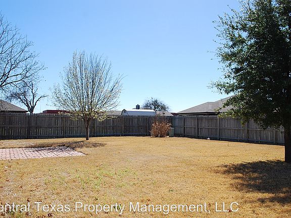 3rd image of 2708 Westwood Dr