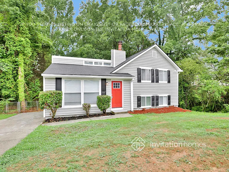 1217 Muirfield Dr — Photo 3