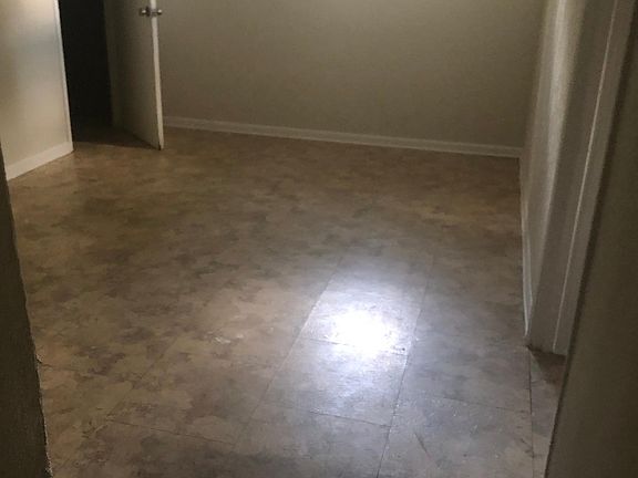 2nd image of 657 Suholden Cir
