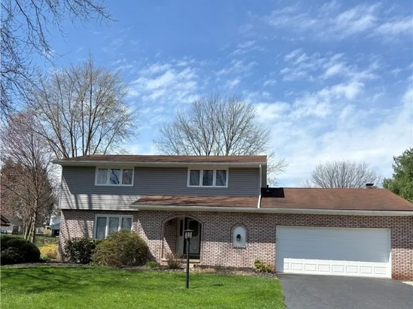 8777 Prancer Ave NW, North Canton, OH 44720