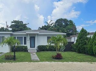 425 NE 109th St, Miami, FL 33161