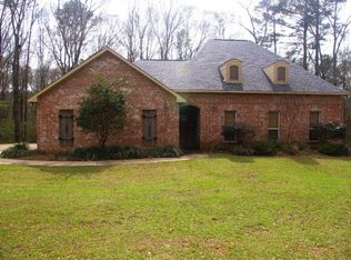 1035 Rollingwood Dr, Summit, MS 39666