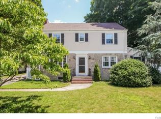 39 Cornell Rd, Fairfield, CT 06825