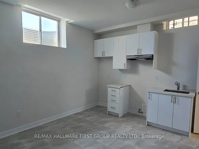 807 Griffin Trl #LOWER — Photo 6