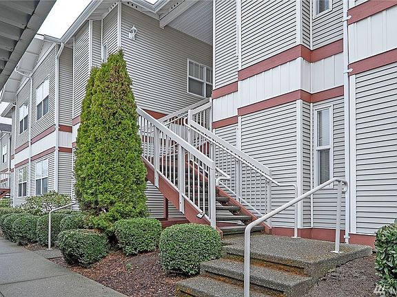 2nd image of 4217 164th St SW Unit B206