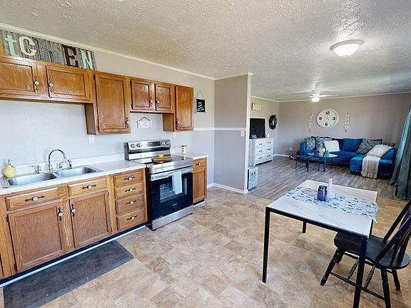3rd image of 2051 Willowood Dr S