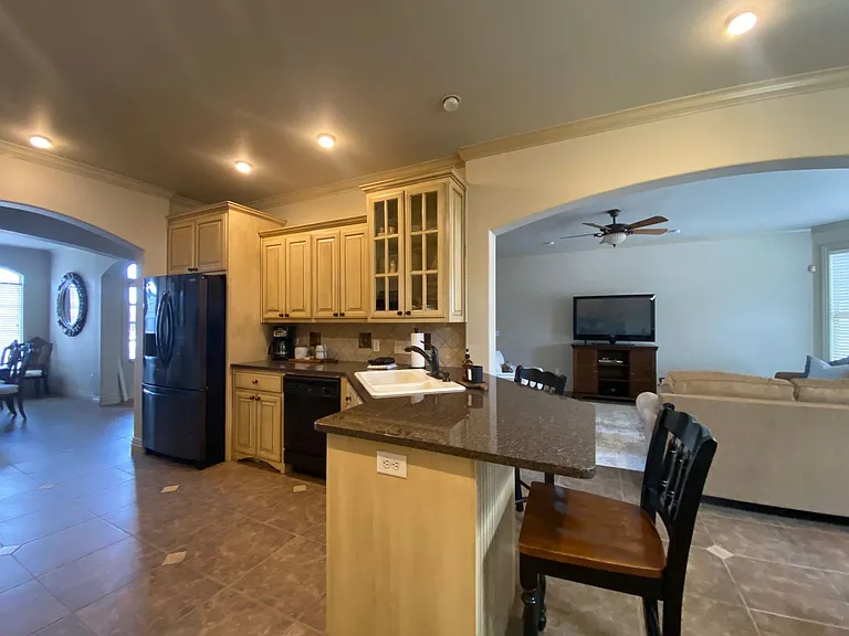 3605 N Narcissus Ave — Photo 12