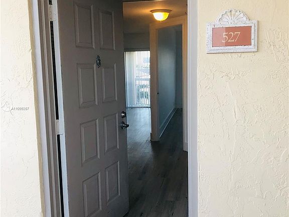 3rd image of 8290 Lake Dr APT 527