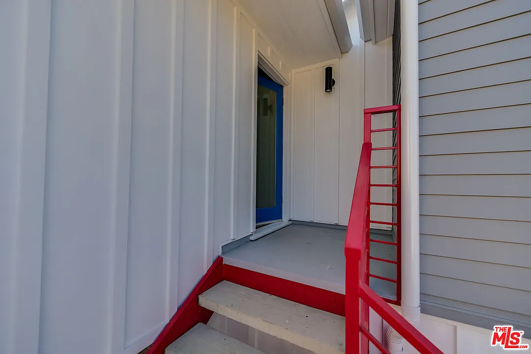 2 bed, 2.0 bath, 889 sqft, $5,300 — Photo 4