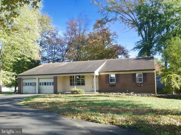 4013 Nicole Dr, Hatboro, PA 19040