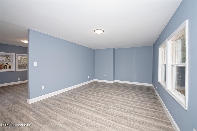 4th image of 1826 Brookview Road