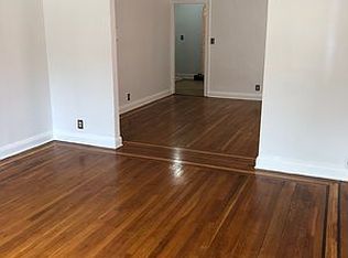 3350 28th St #2, Astoria, NY 11106