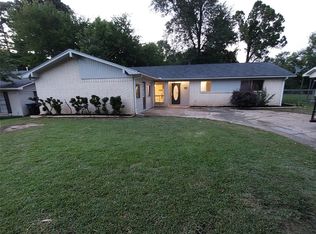 203 Erskine Dr, Longview, TX 75601
