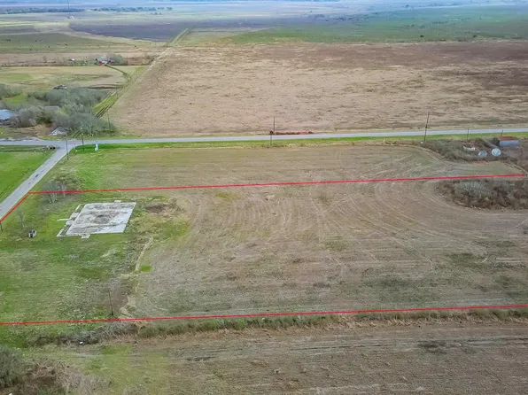 61 County Road 285, Bay City, TX 77414