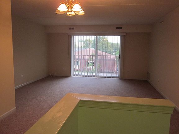 4th image of 1210 E Washington St APT 106