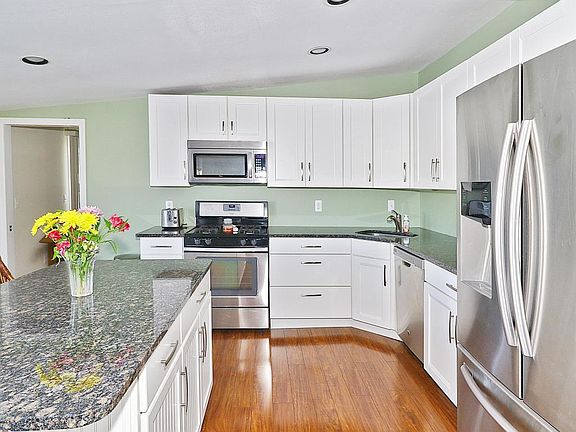 4th image of 1828 Capstan Dr