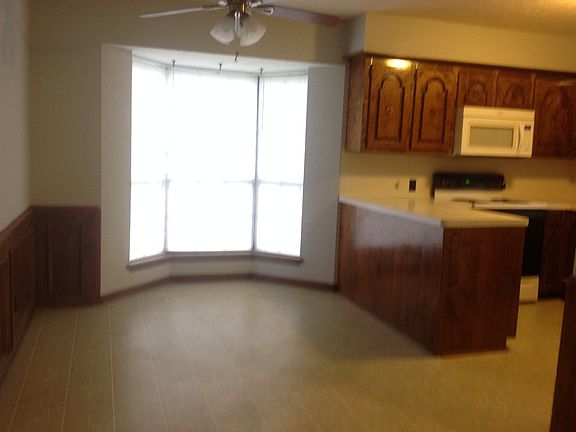 2nd image of 105 Echo Ln