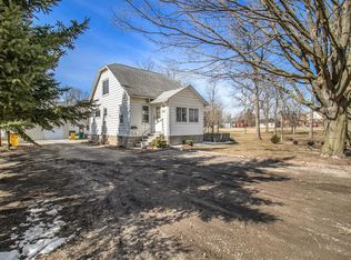 6644 Auburn Rd, Utica, MI 48317