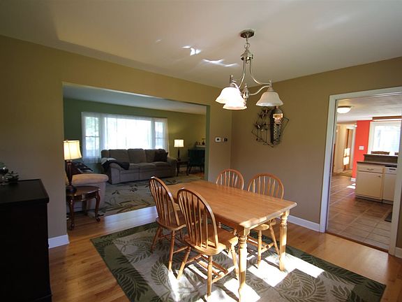 5th image of 1902 Charlotte Dr