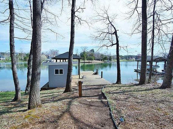 4th image of 430 Windtree Dr