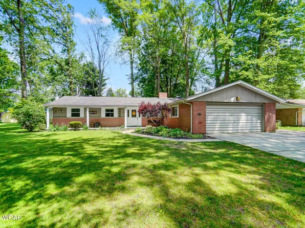 3184 Inwood Dr, Lima, OH 45806