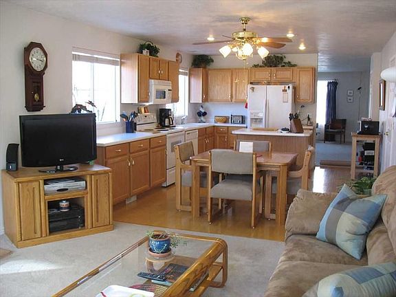 Kitchen / Family Room